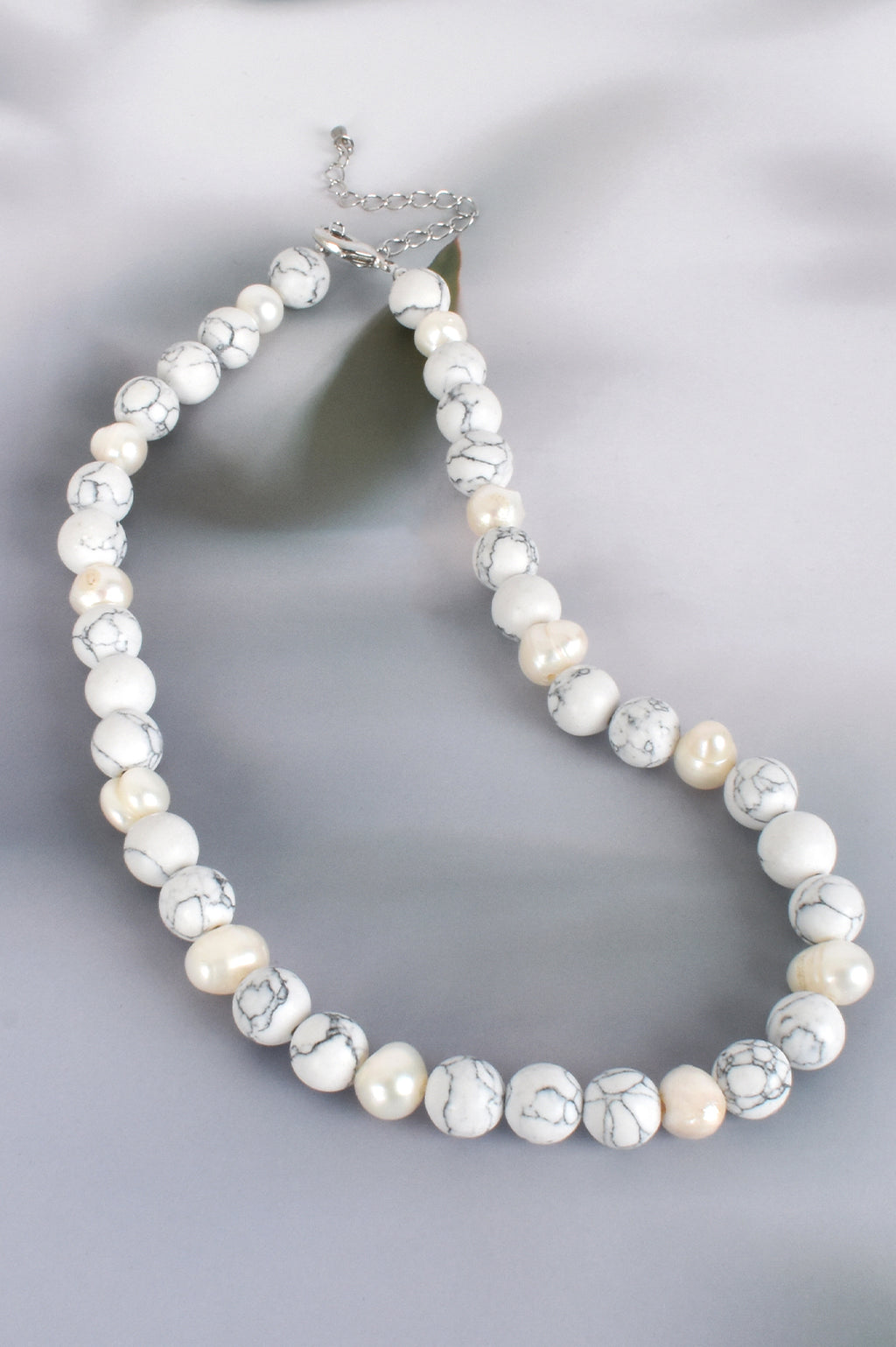 Stone Pearl Mix Short Necklace